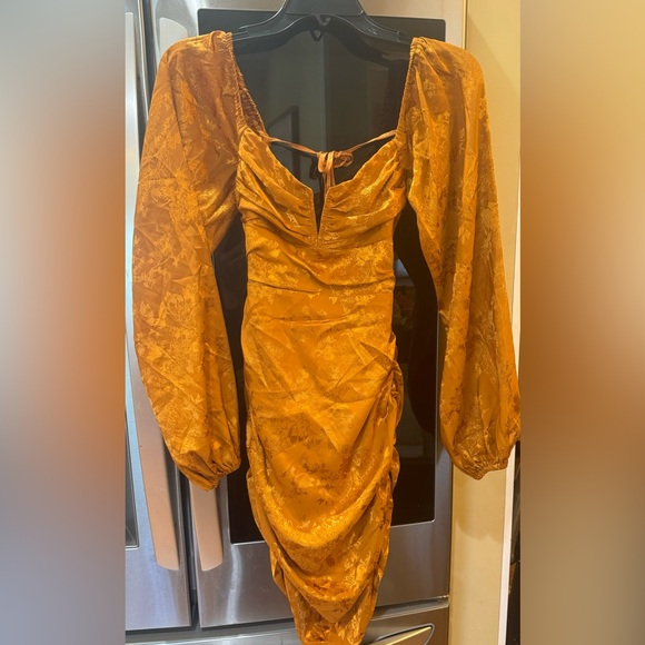 Revolve More to come Briget Ruched Backless Dress in Burnt Orange XS NWT - Picture 4 of 5